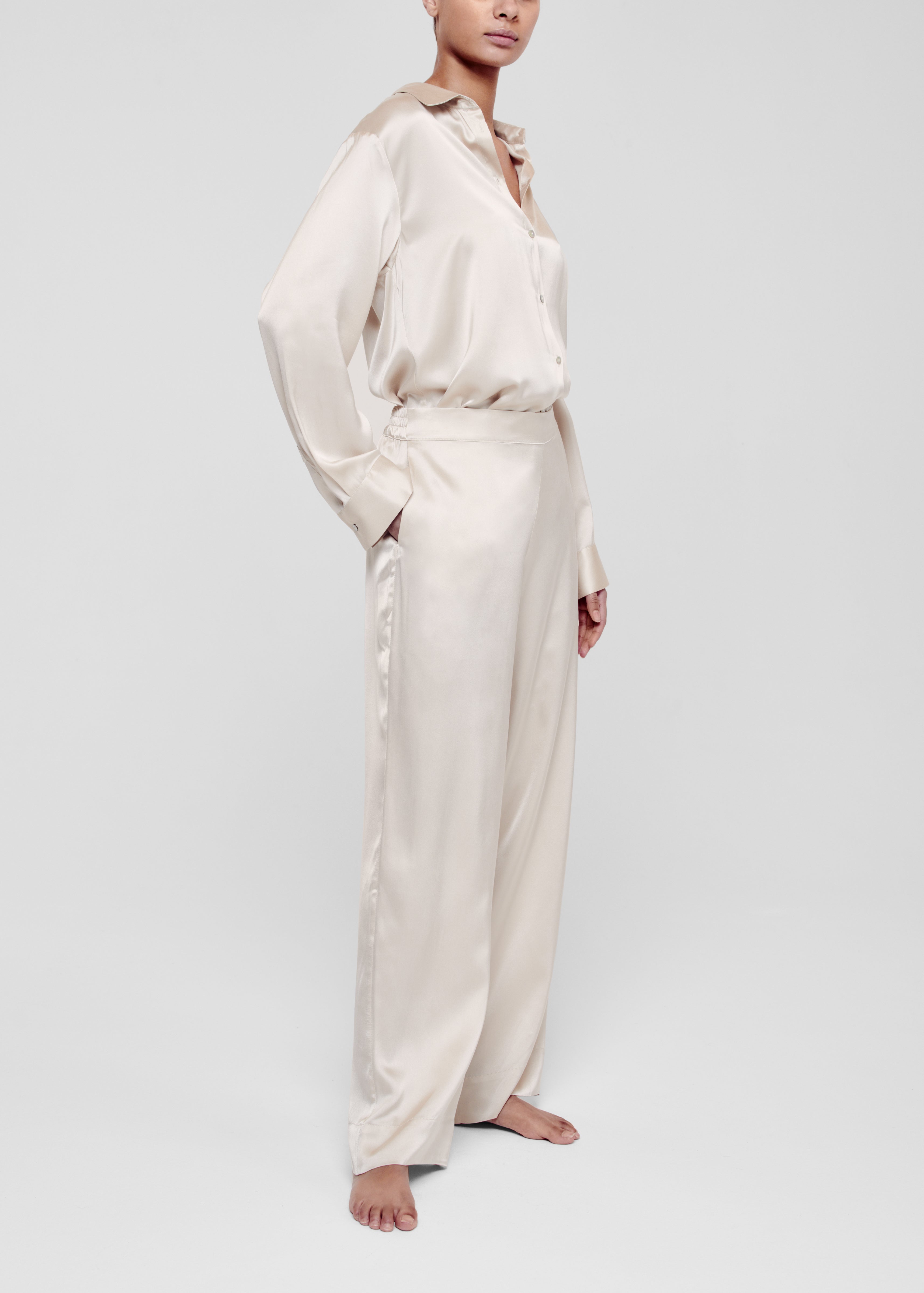 Half-tuck: Add Structure While Preserving a Pyjama Top's Relaxed Charm