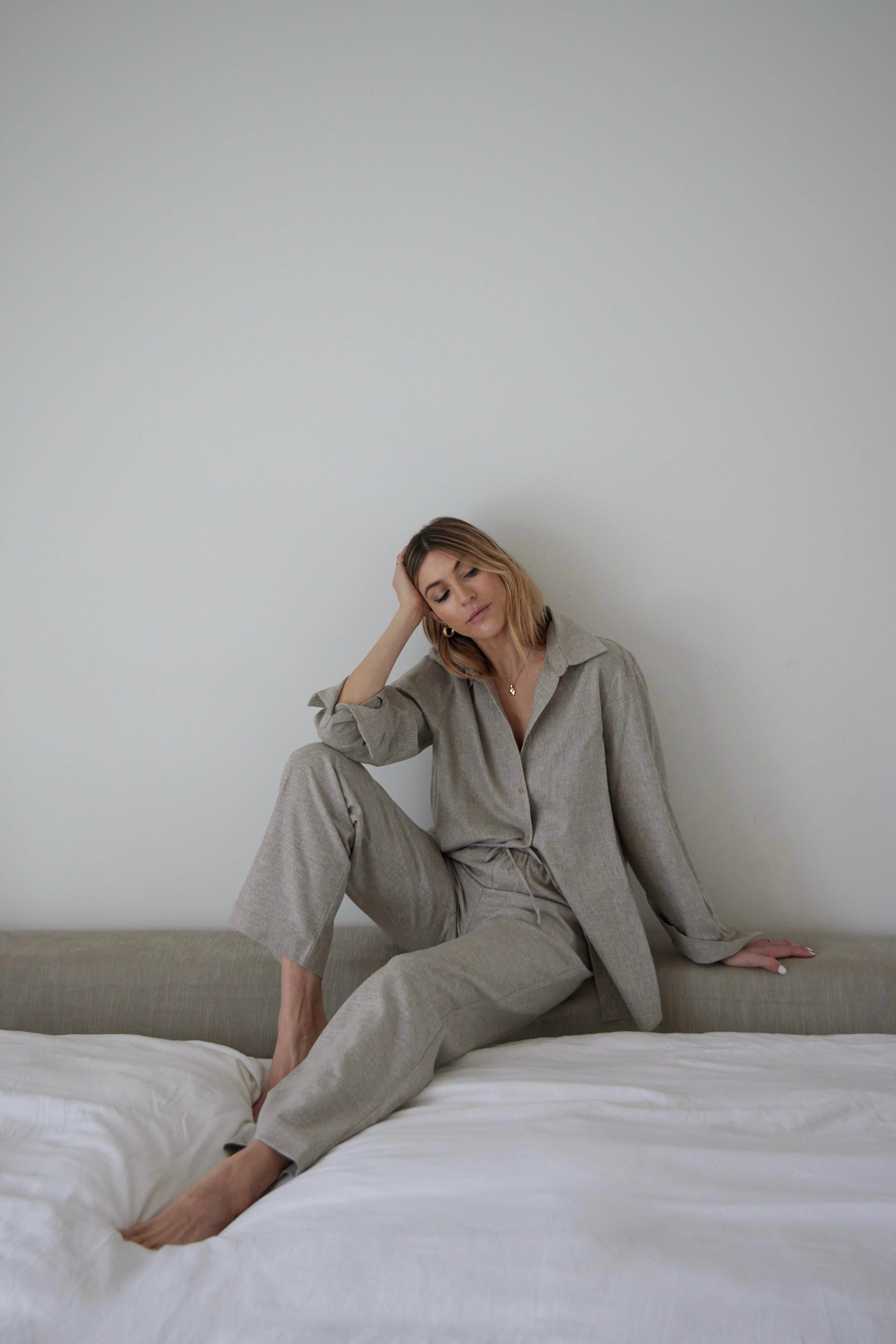 How to Choose Fabrics That Feel Cosy at Home and Refined on Holiday