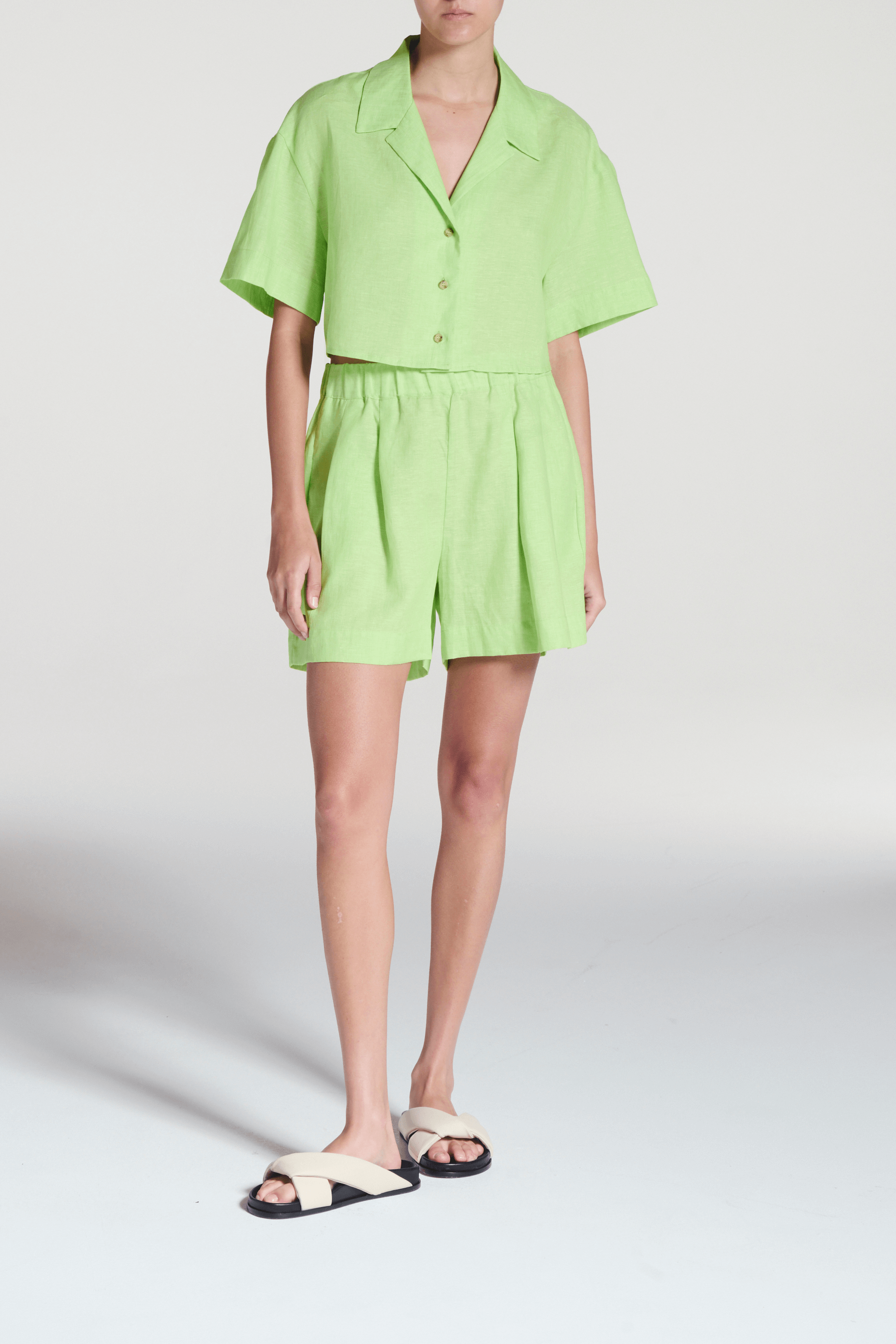 Zurich Short Citrus Green Linen