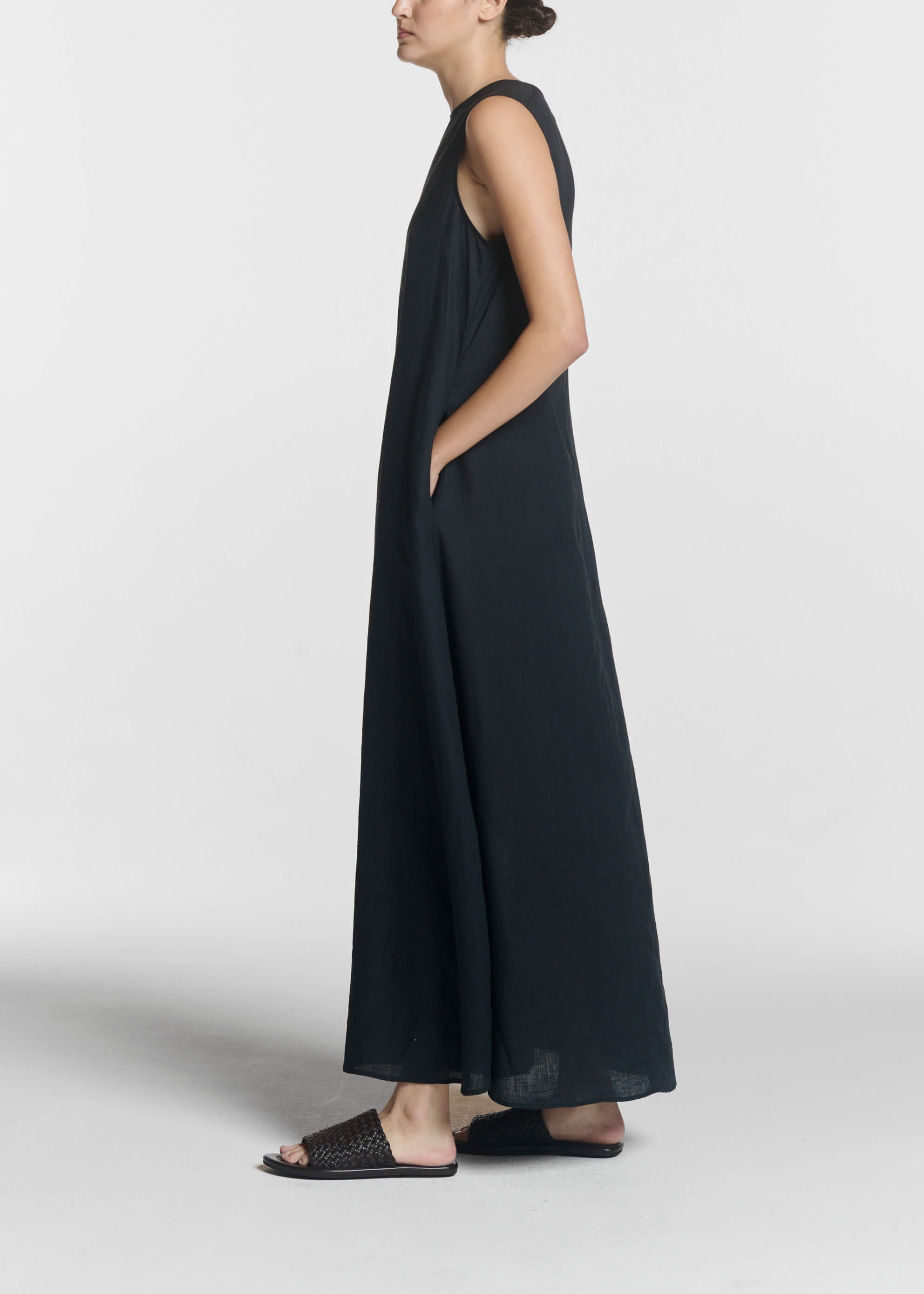 Tallin Maxi Dress Black Linen