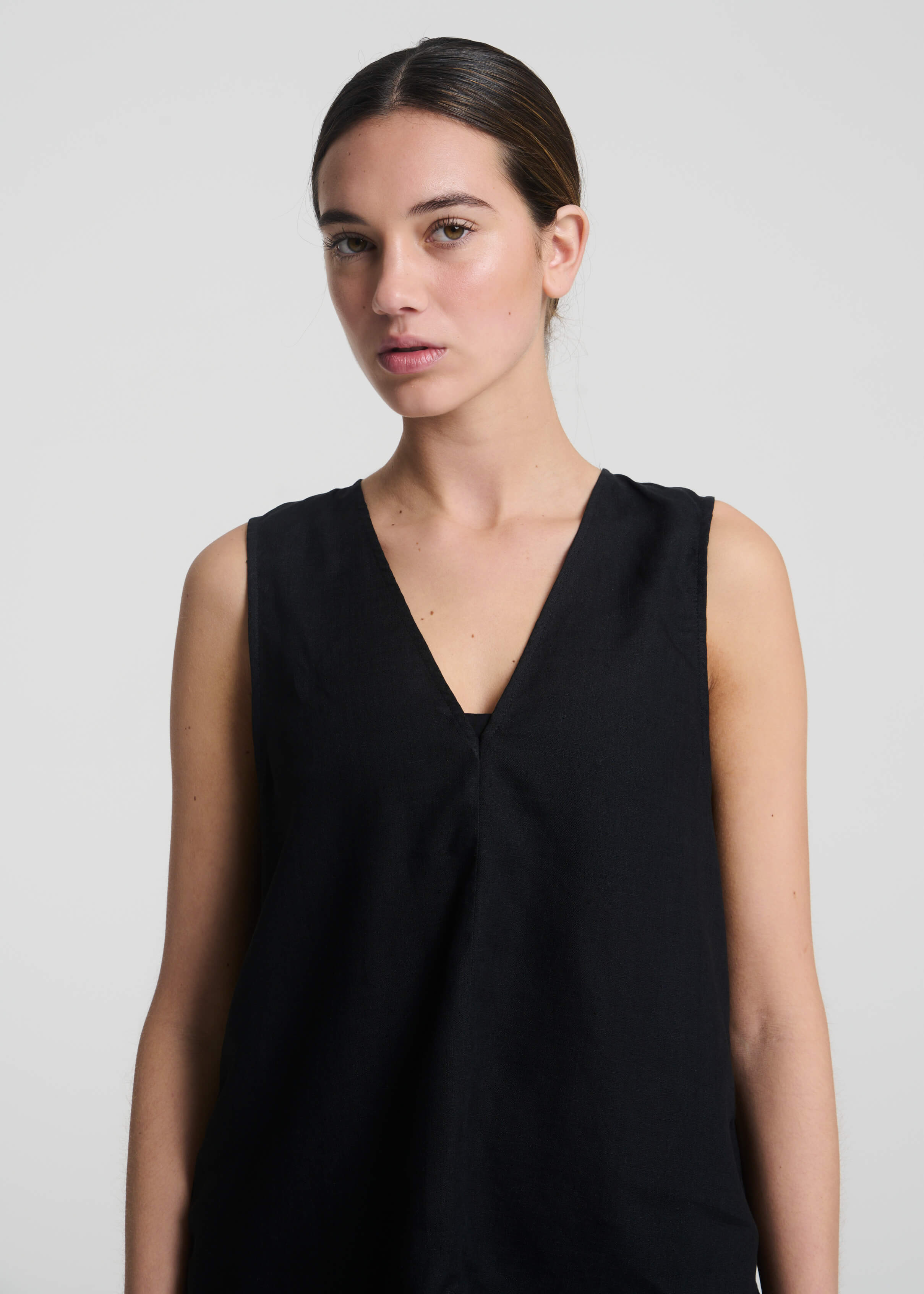 Phoebe Top Black Linen