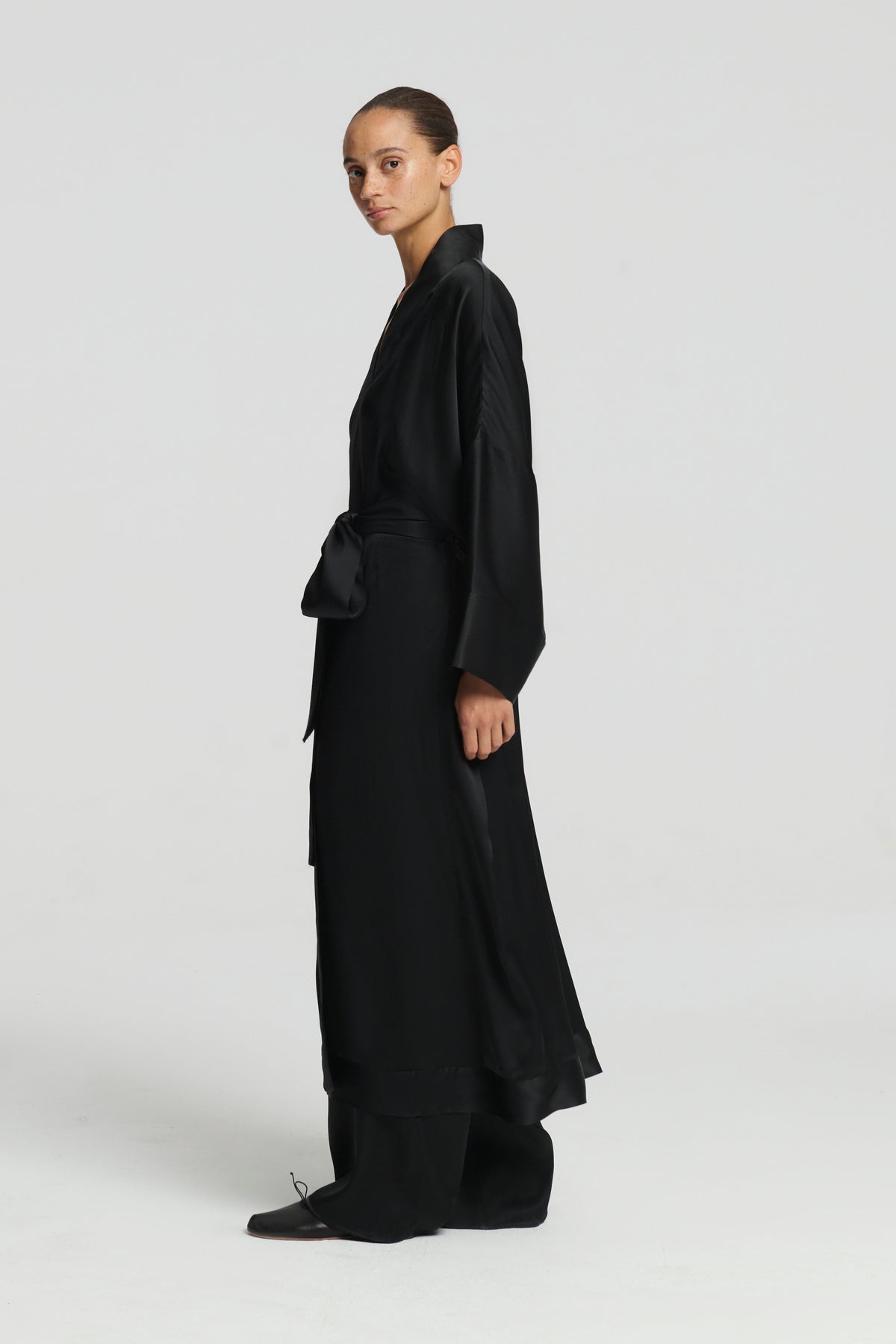Lugano Robe Black Silk Satin