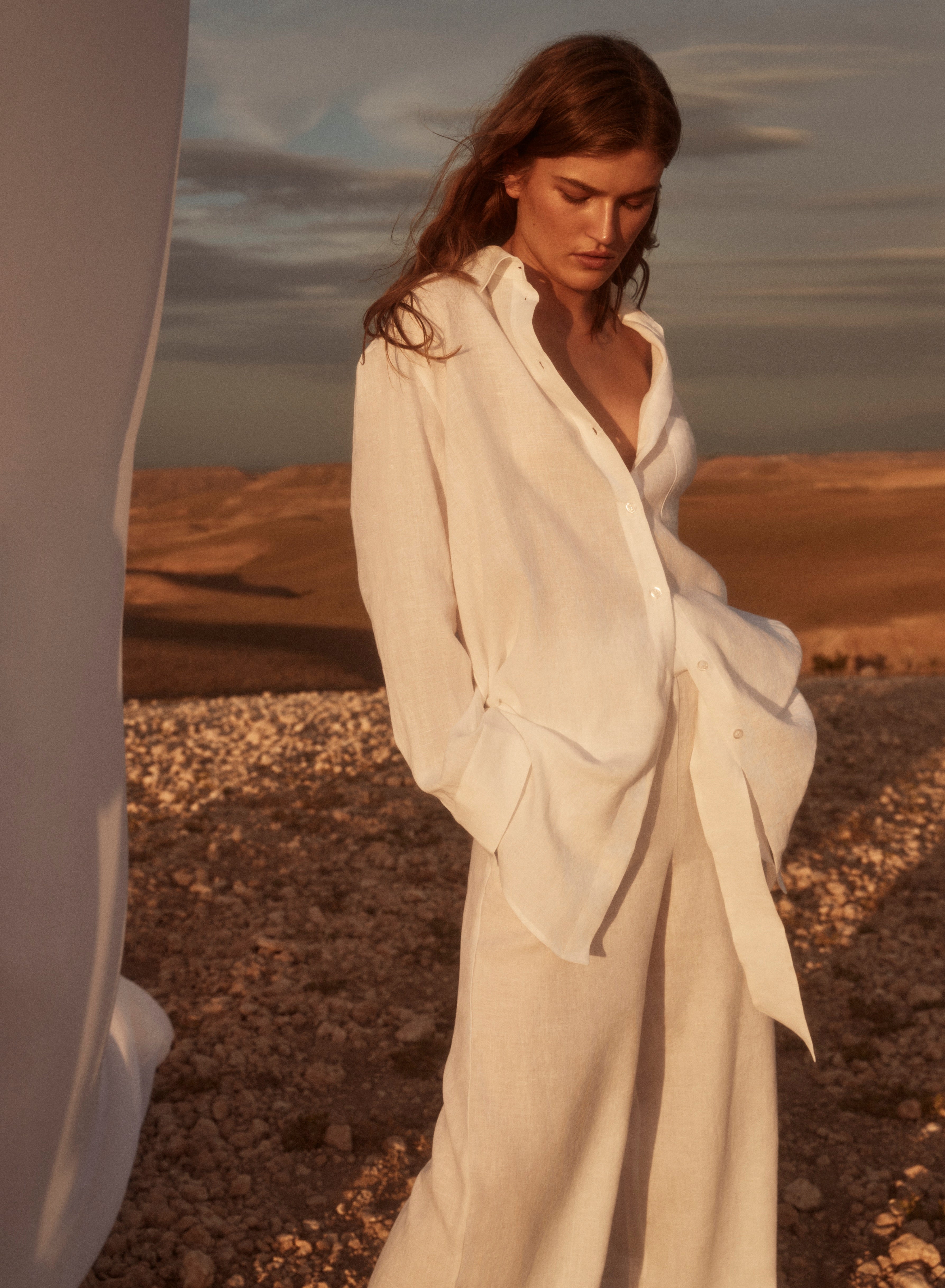 How to Choose Tops That Balance Proportion and Texture for White Linen Trousers