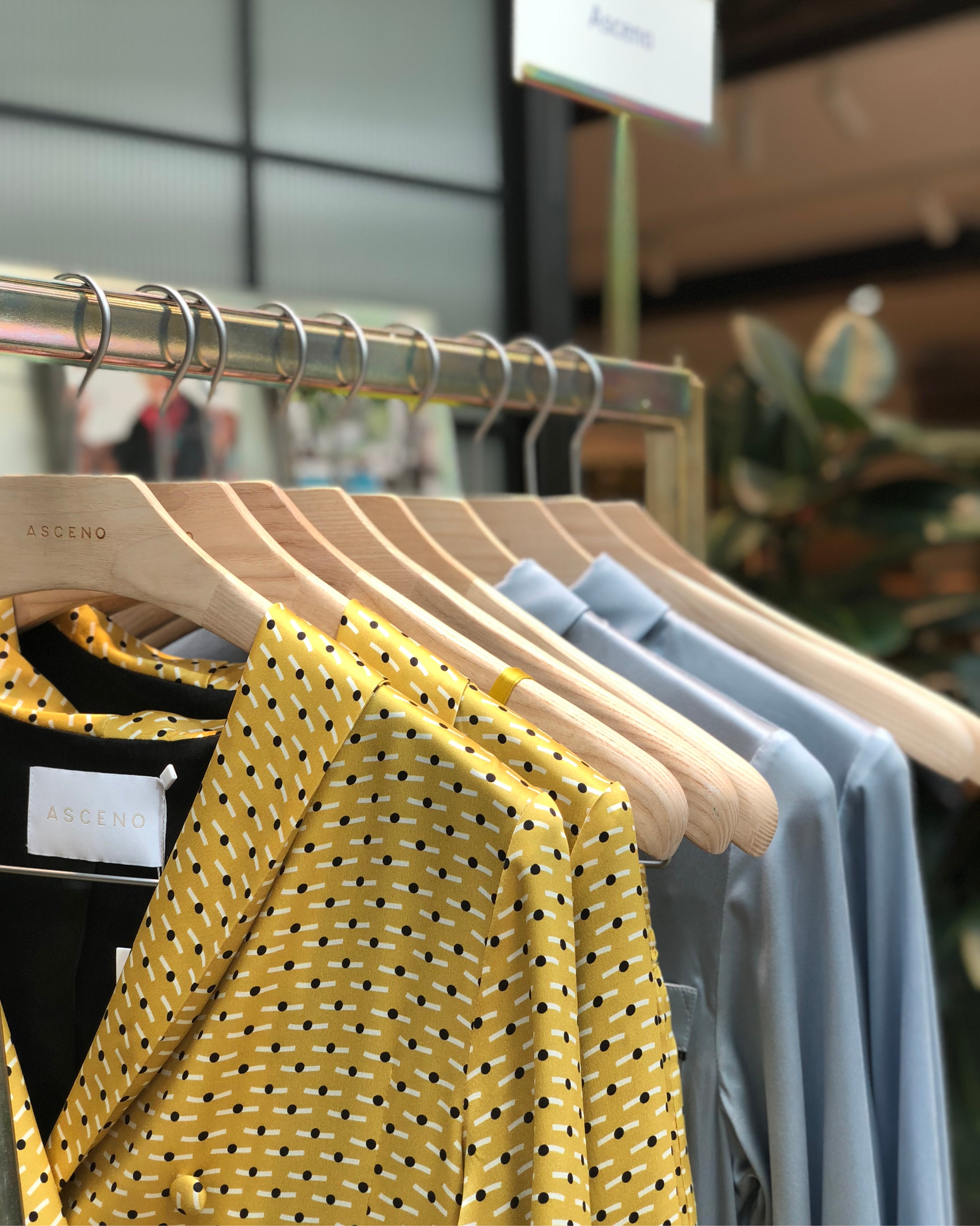 10 Ways to Combine Prints While Maintaining a Cohesive, Effortless Capsule Wardrobe