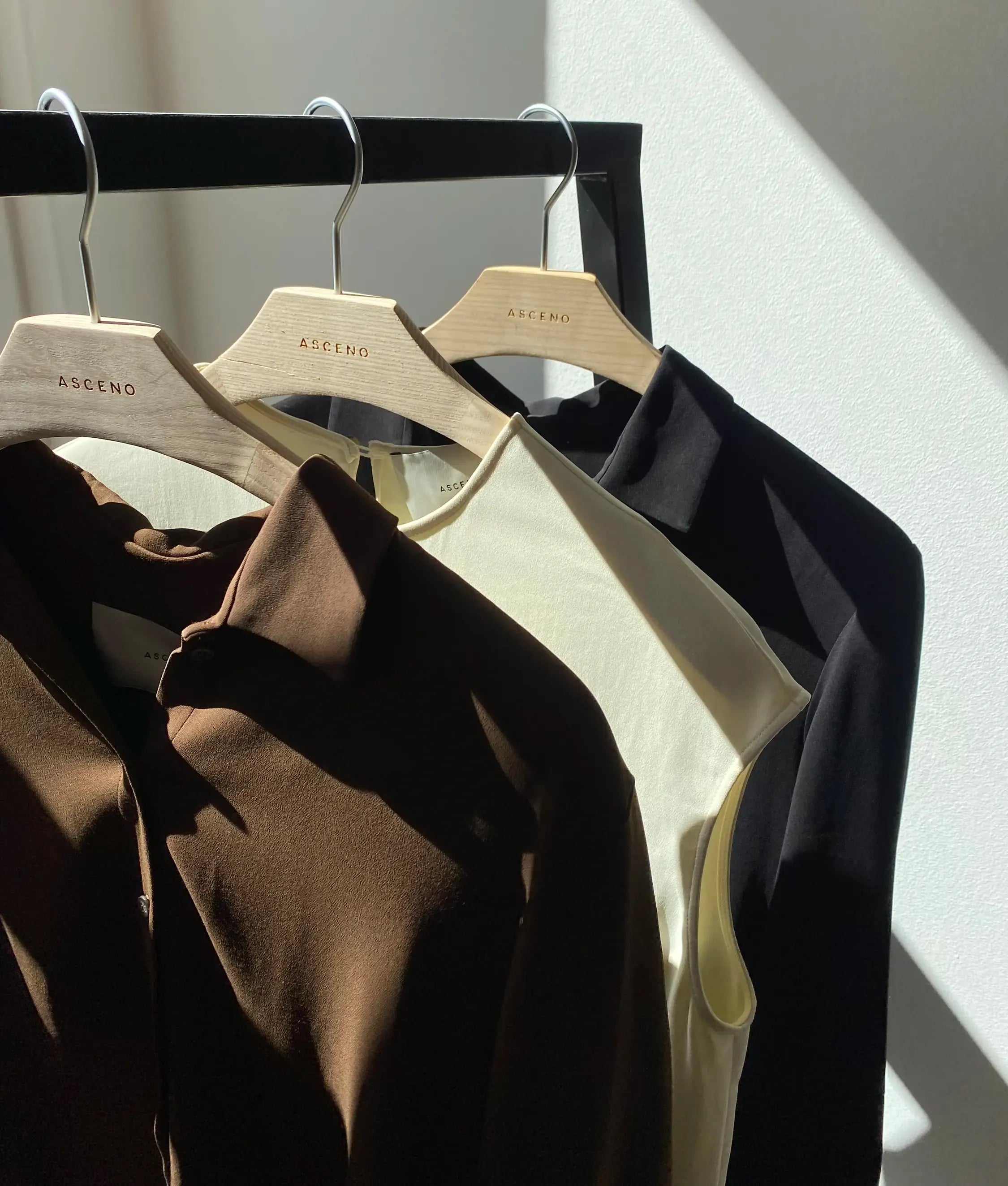 Protect Your Garments' Finish and Shape: Storage Tips to Minimise Creases and Wear