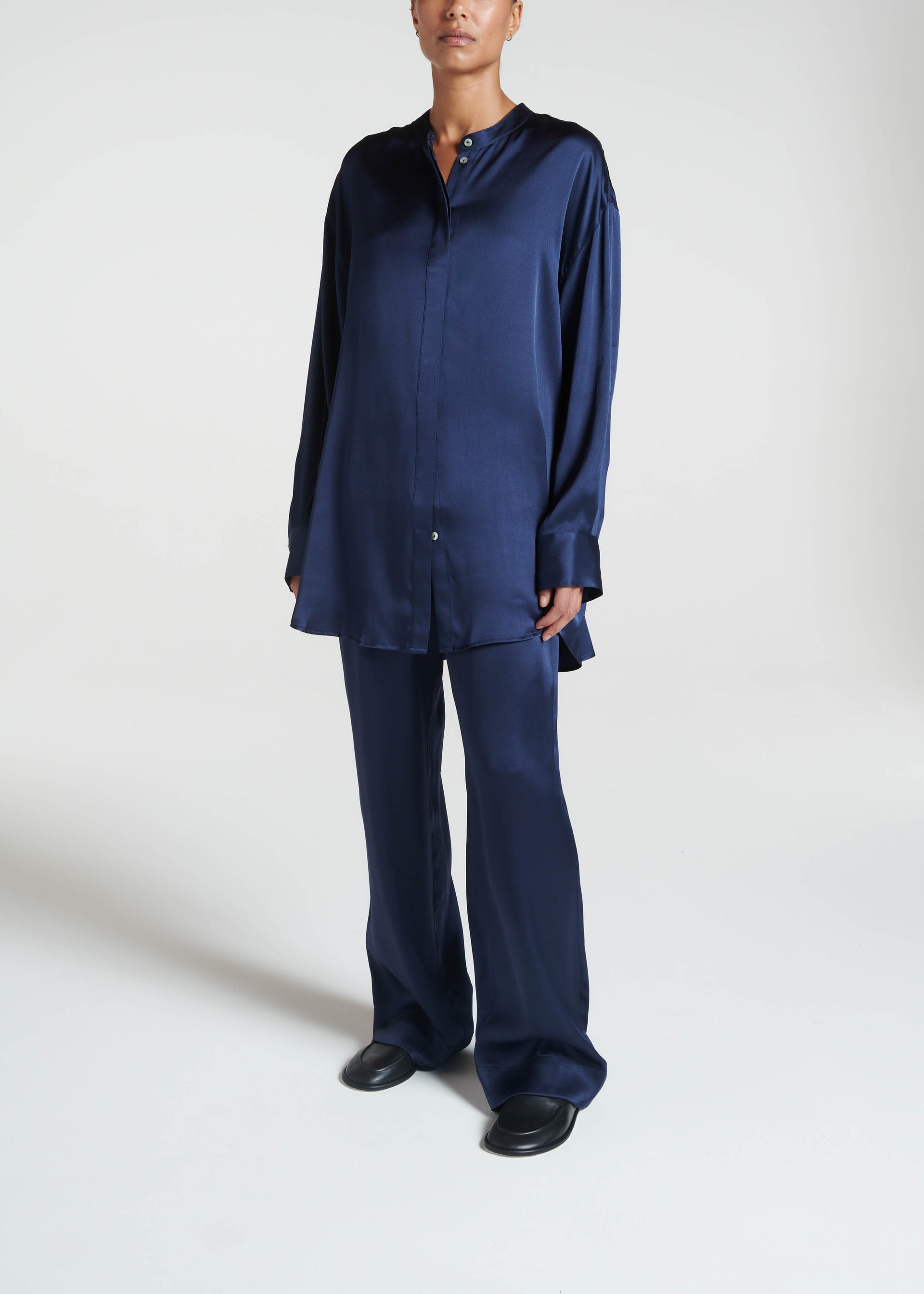 Mantera Shirt Midnight Silk Satin