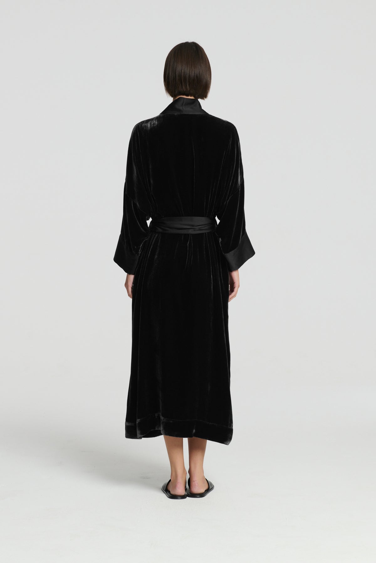 Lugano Robe Black Silk Velvet