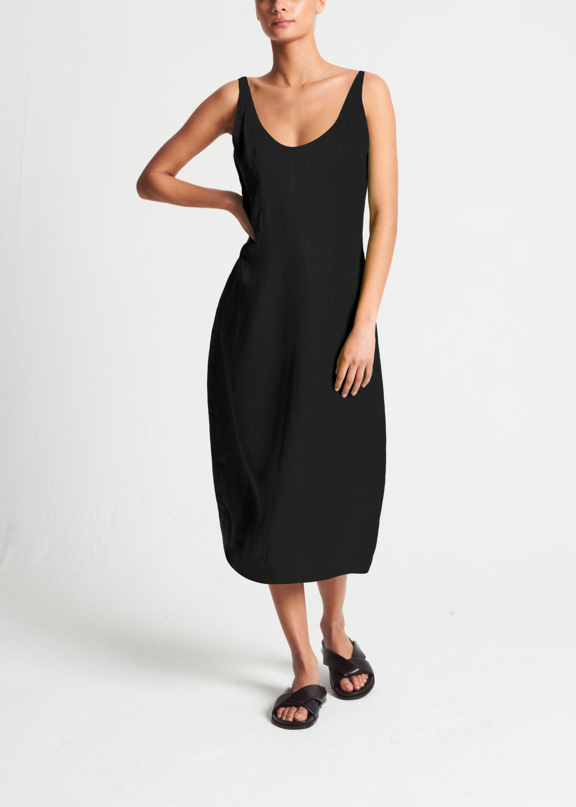 Vero Black Heavy Linen Dress
