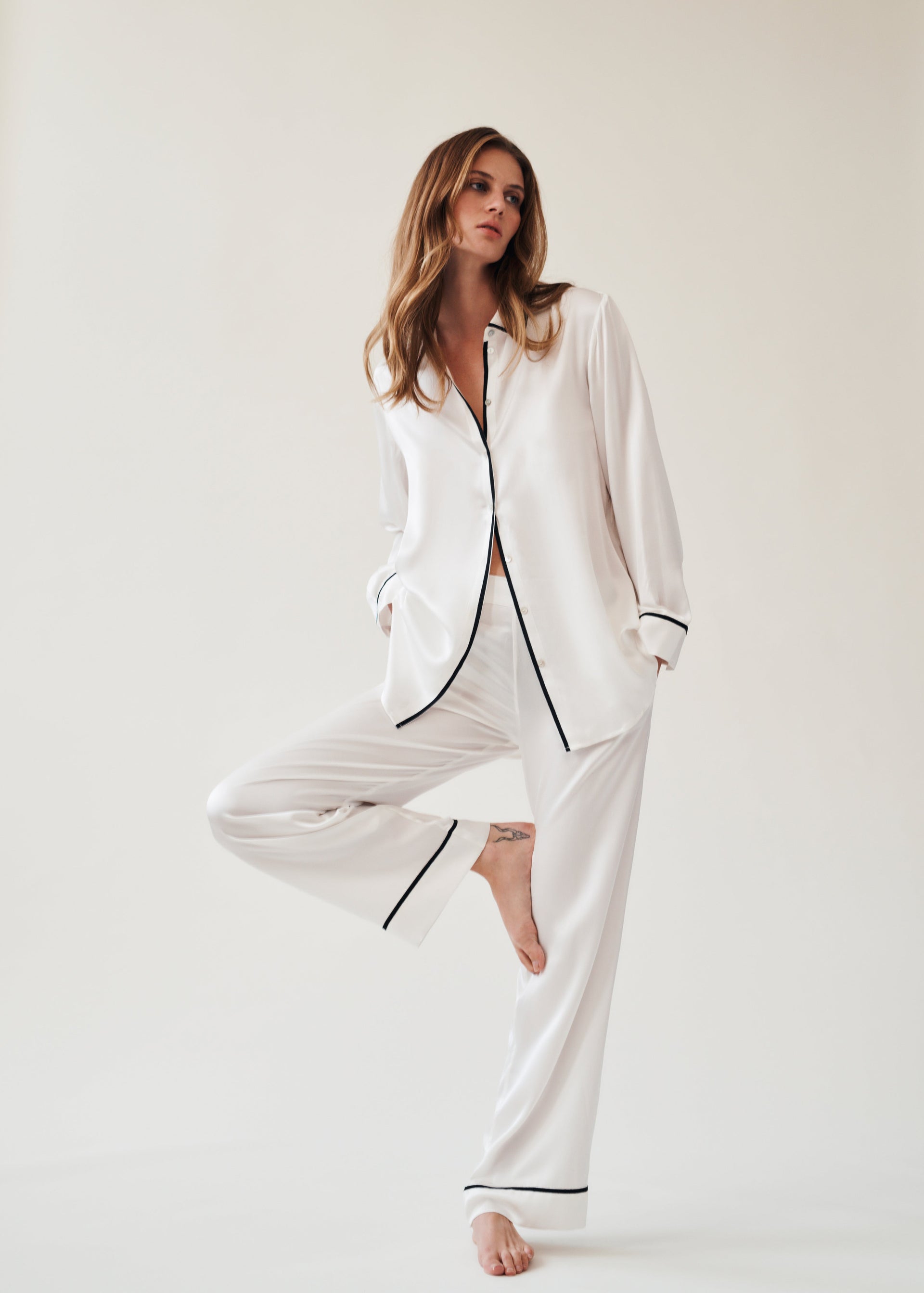 London Pyjama Top White Ribbon Piped Silk