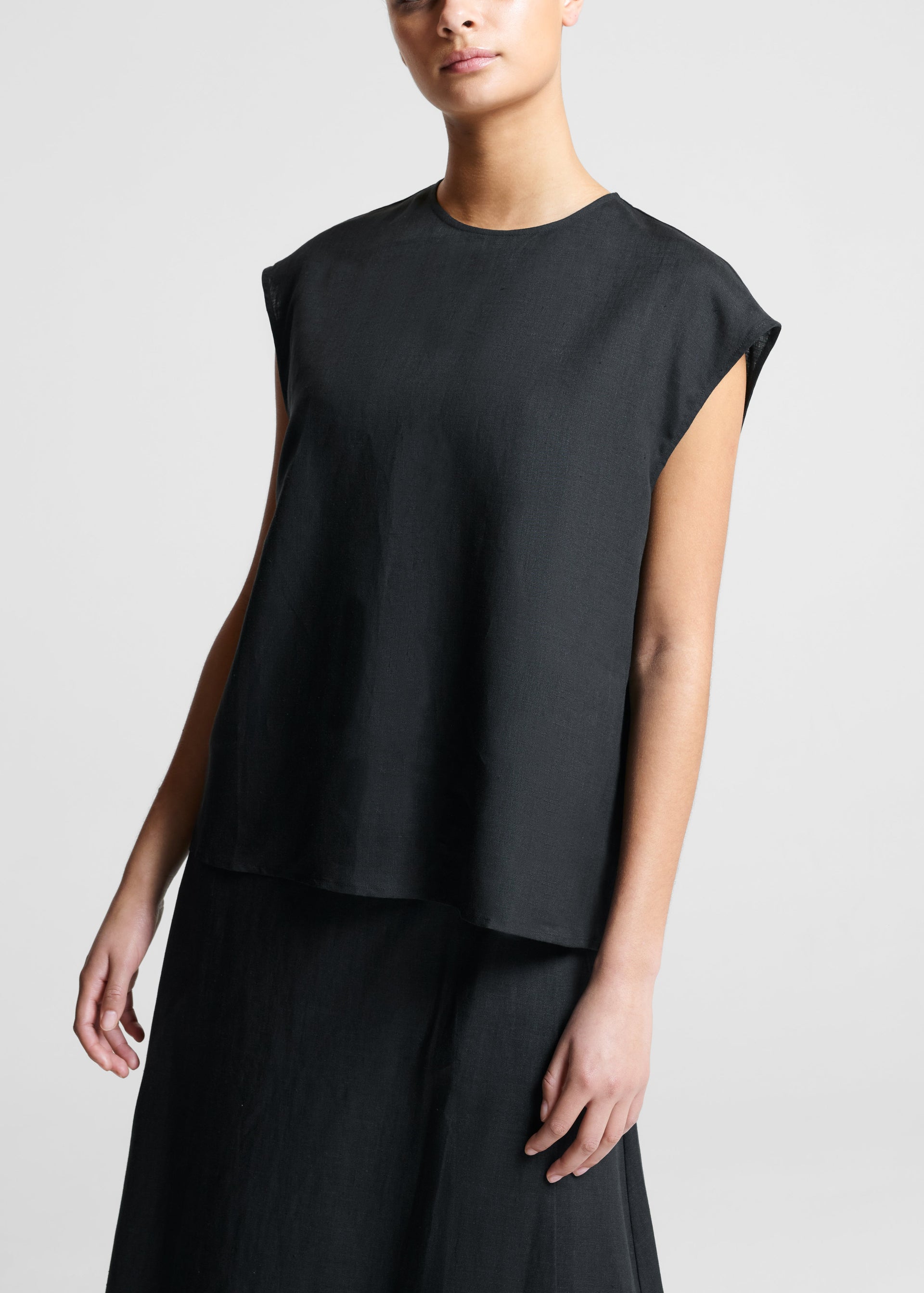 Dasha Sleeveless Top Black Organic Linen