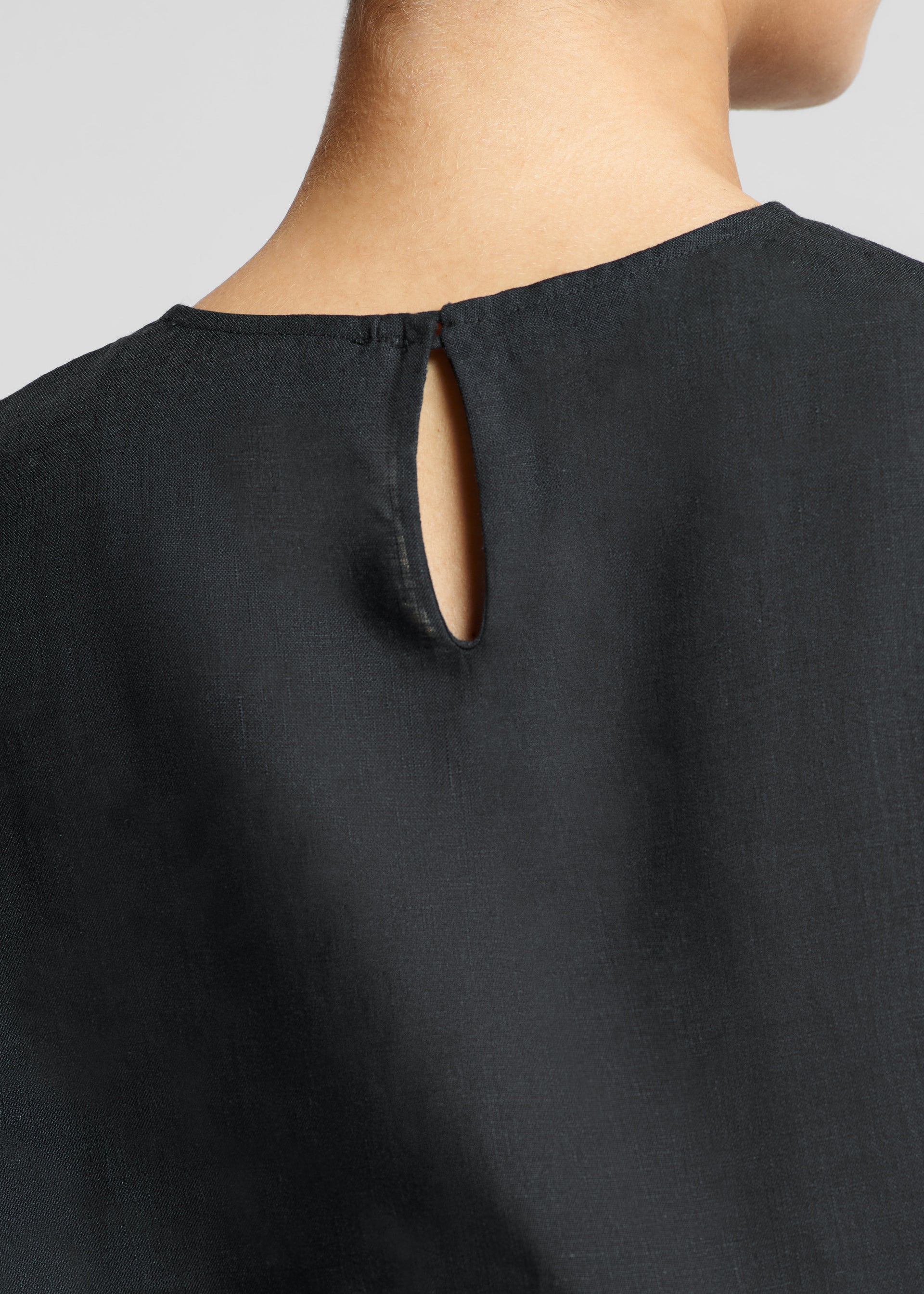 Dasha Sleeveless Top Black Organic Linen